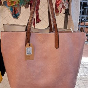 98da10aa119b03bc02685e461056bed1 03